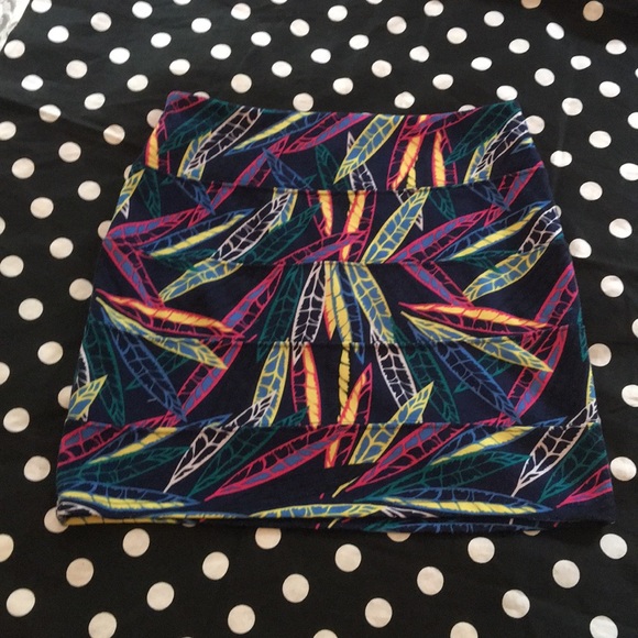 Nollie multi colored feather print skirt - Picture 1 of 6